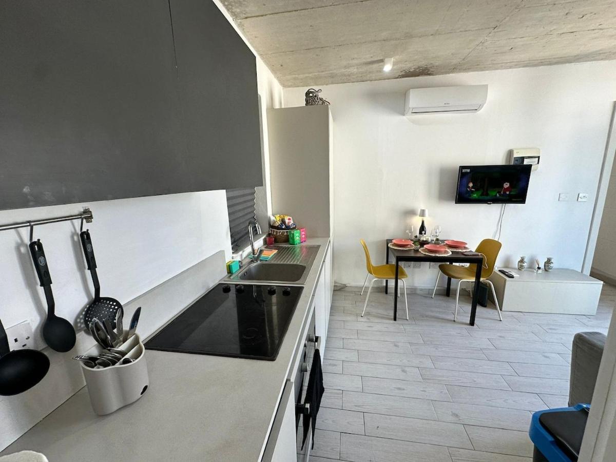 Apartment Paceville - 5a - Seaview 2br, Chill Vibes Spot *